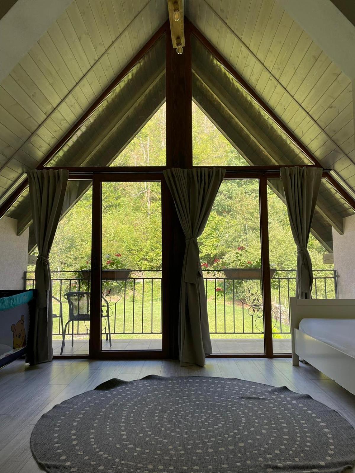 Cabana Din Padure Finis Exteriér fotografie